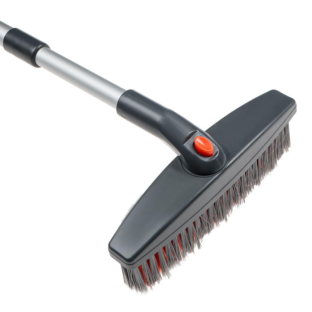 ЕРМАК Щетка для уборки снега с распушенной щетиной 86-122см, телескопическая, арт.№ 775-045