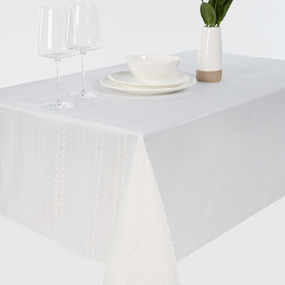 PROVANCE Дейзи Скатерть жаккард с водоотталкивающей пропиткой, 140x230см, 100% полиэстер, 3 цвета, арт.№ 488-139