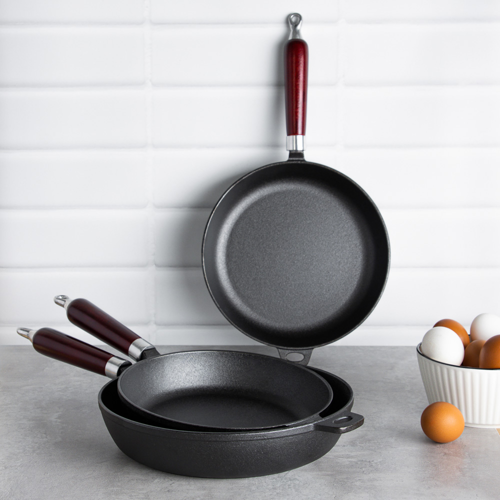 VETTA Сковорода чугун, d24х5см, деревянная ручка, индукция, арт.№ 808-006