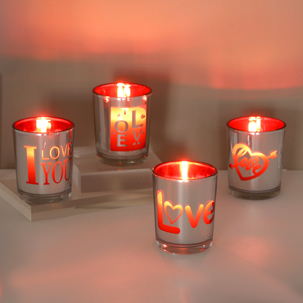 Свеча ароматическая в подсвечнике "LOVE", 6,7х5,5 см, стекло, парафин, 4 дизайна, арт.№ 562-001