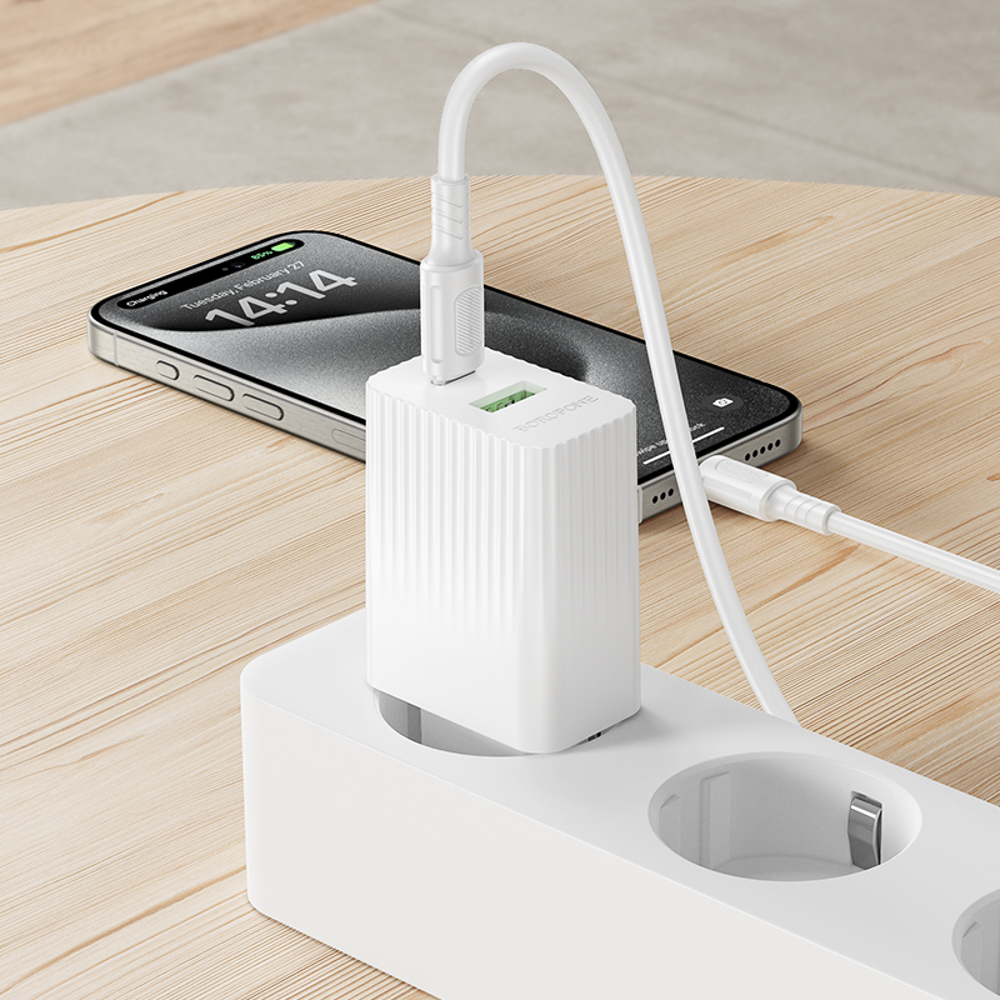 Сетевое зарядное устройство BOROFONE модель BAS74A, 1xUSB-C PD, 1xUSB-A QC 20W, цвет: белый, арт.№ 916-306