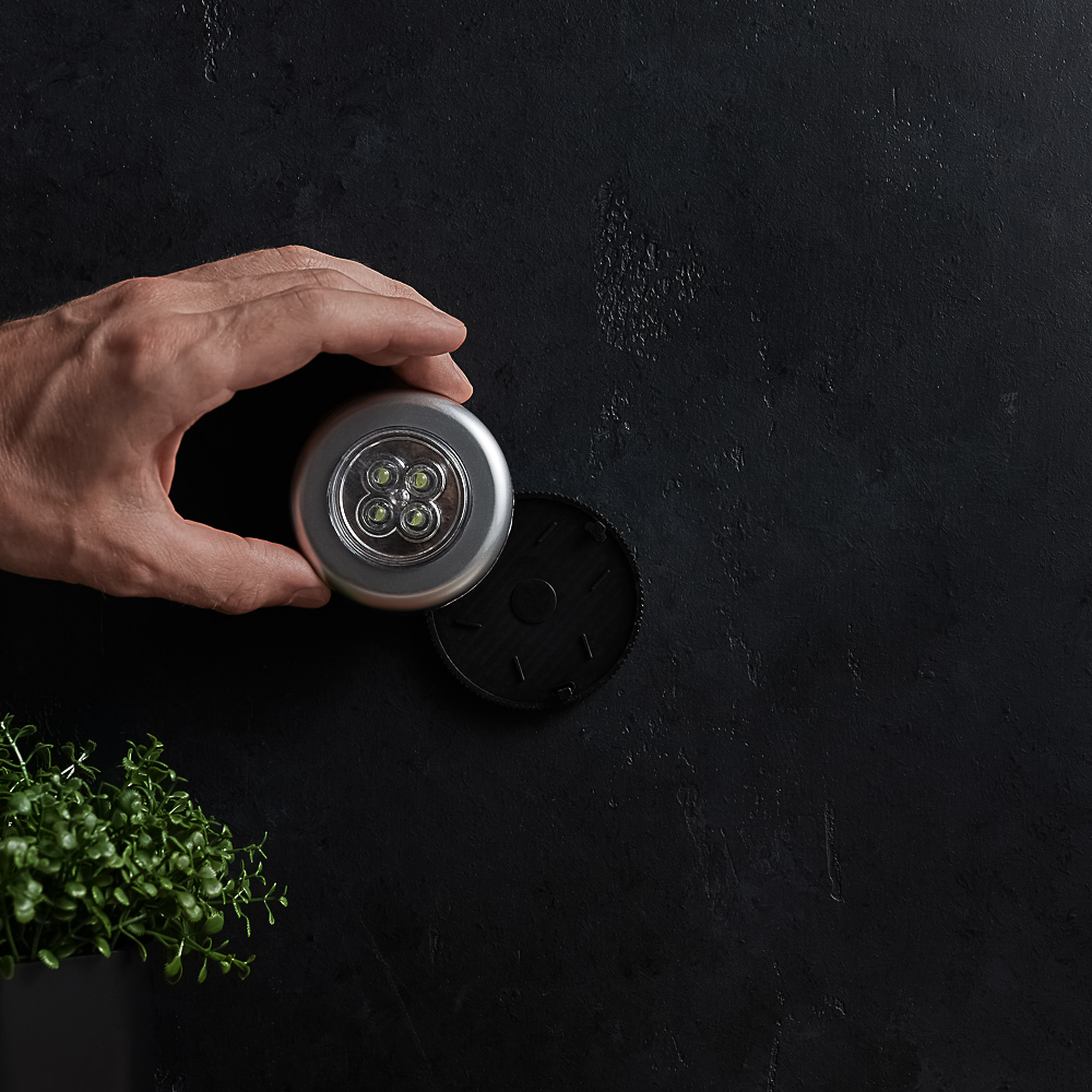 Светильник точечный нажимной BY, 6,5см, 3xААА, 4 LED, пластик, арт.№ 417-072