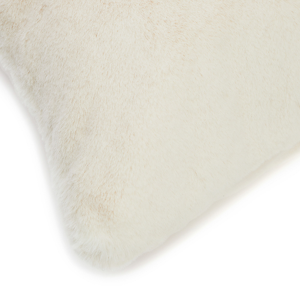 BY STAS MIKHAILOV Чехол для подушки меховой 50х50см, полиэстер, молочный, арт.№ 497-071
