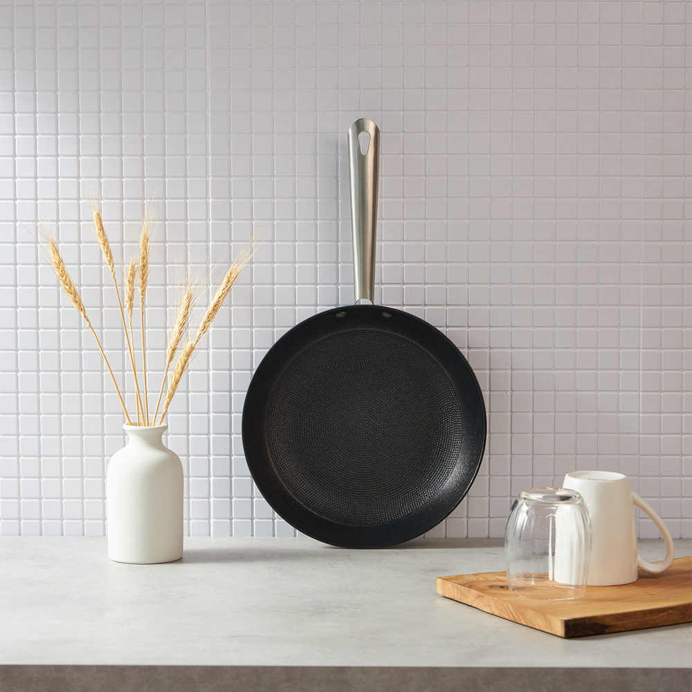 SATOSHI Сковорода чугун, 26см, антипригарное покрытие, рельефная поверхность дна, арт.№ 808-014