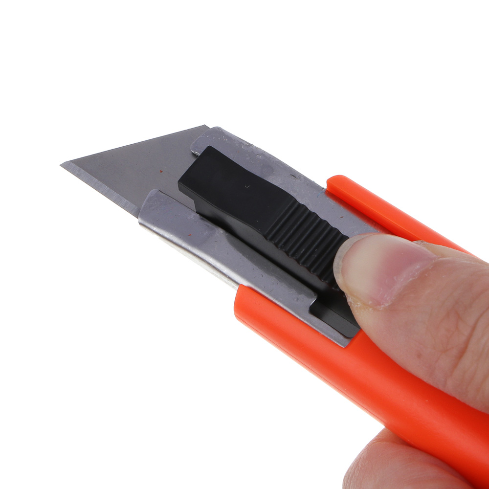 ЕРМАК Нож выдвижной с пружиной, PS, 61x19x0.6мм, арт.№ 685-001