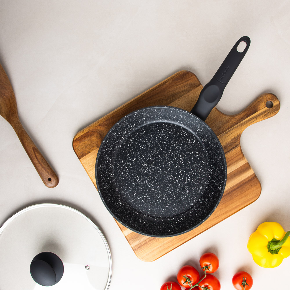 SATOSHI Стоун Сковорода литая с крышкой d24см, антипригарное покрытие мрамор, индукция, арт.№ 846-675