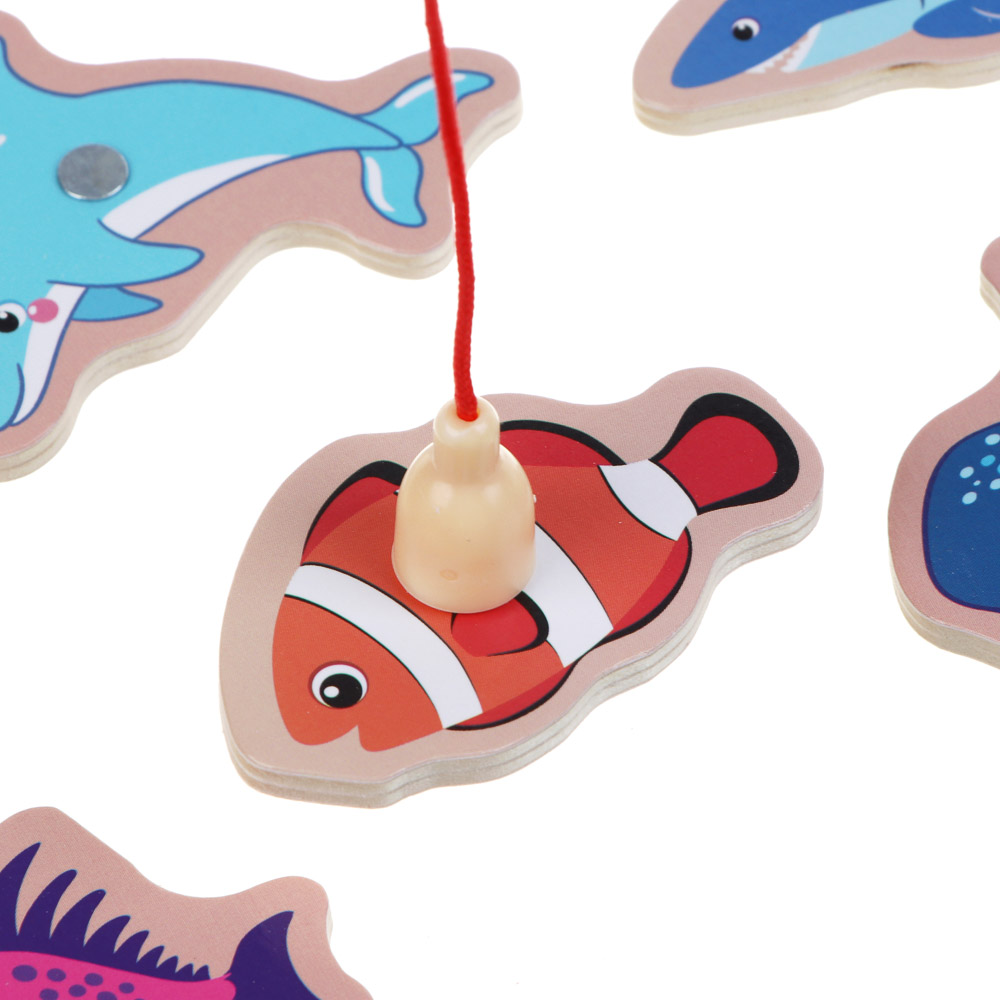 Игрушка развивающая для малышей "Рыбалка магнитная", ИГРОЛЕНД, 12 фигурок, дерево, арт.№ 262-004