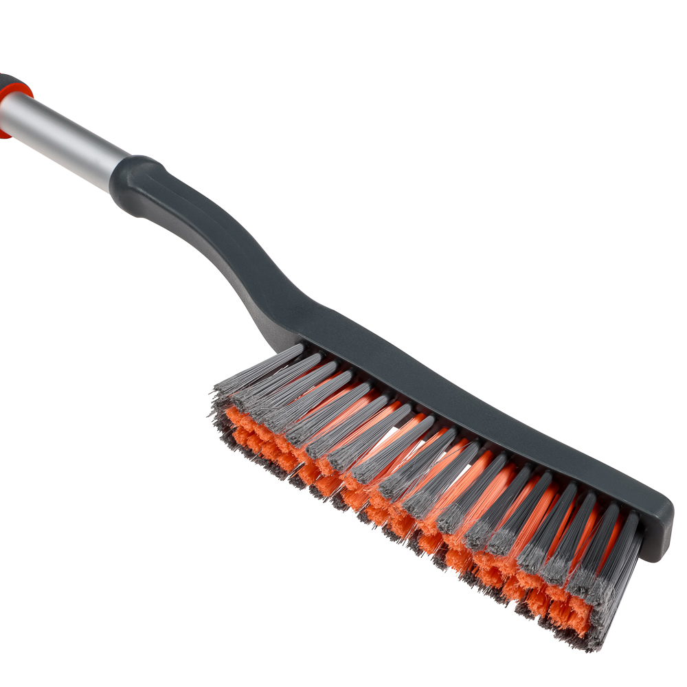 ЕРМАК Щетка для уборки снега с распушенной щетиной+скребок, 90 см, арт.№ 775-123