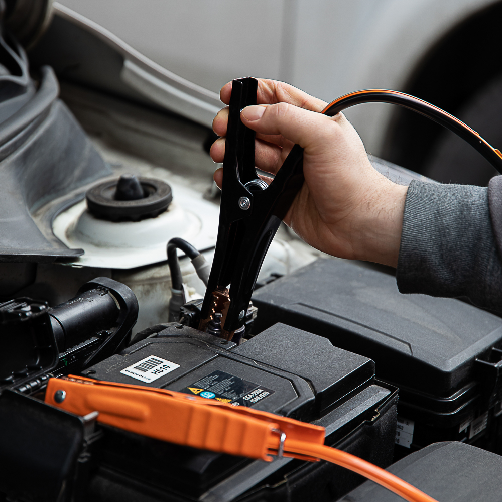 ЕРМАК Провода прикуривания ПРОФИ 300А, 3м, в кейсе, арт.№ 745-014