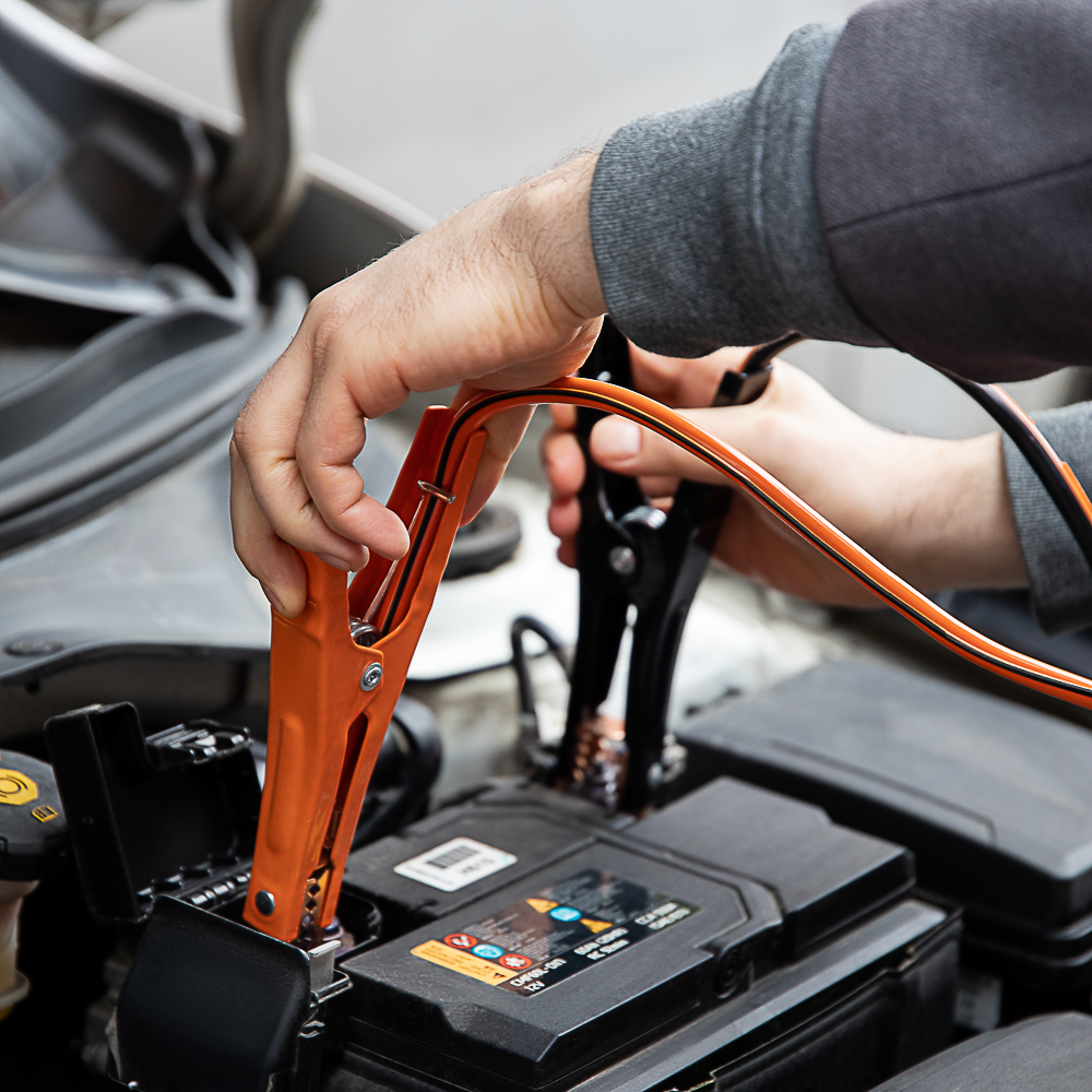 ЕРМАК Провода прикуривания ПРОФИ 300А, 3м, в кейсе, арт.№ 745-014