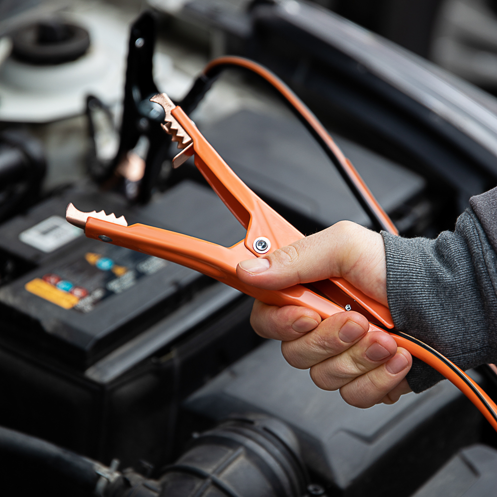 ЕРМАК Провода прикуривания ПРОФИ 300А, 3м, в кейсе, арт.№ 745-014