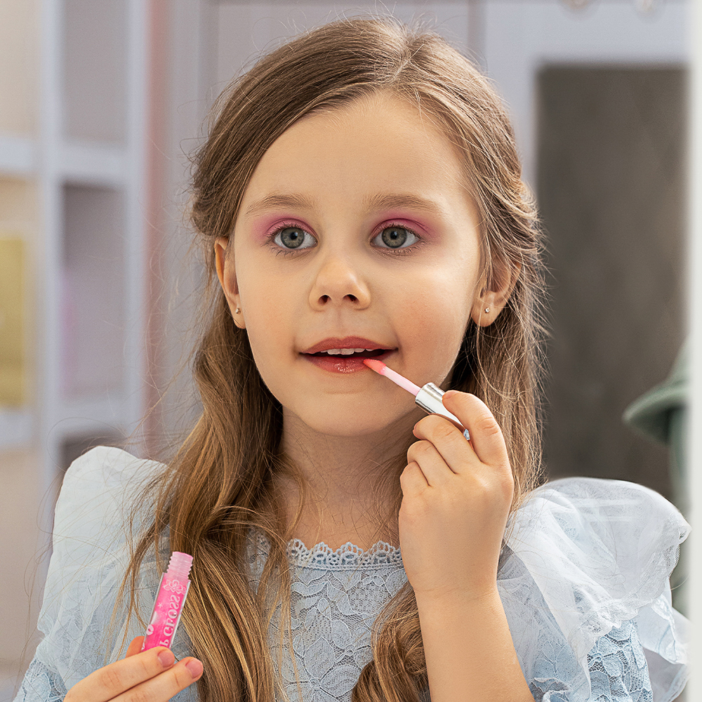 ЮНИLOOK Набор детской косметики в чемоданчике: тени, помада для губ, блеск для губ, лак для ногтей, арт.№ 330-531