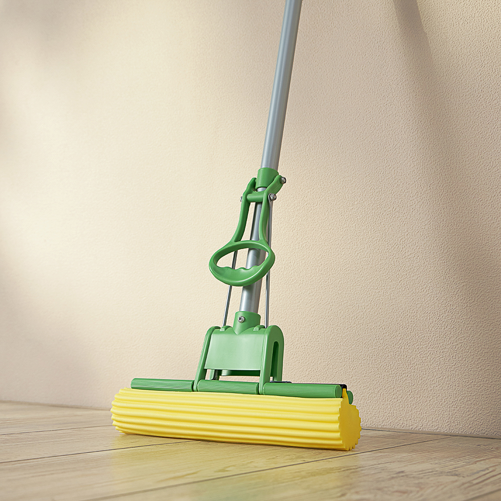 Швабра с отжимом и сменной насадкой ПВА тм VETTA,телеск. ручка 78-110см, нерж.сталь, 1 ряд роликов, арт.№ 444-049