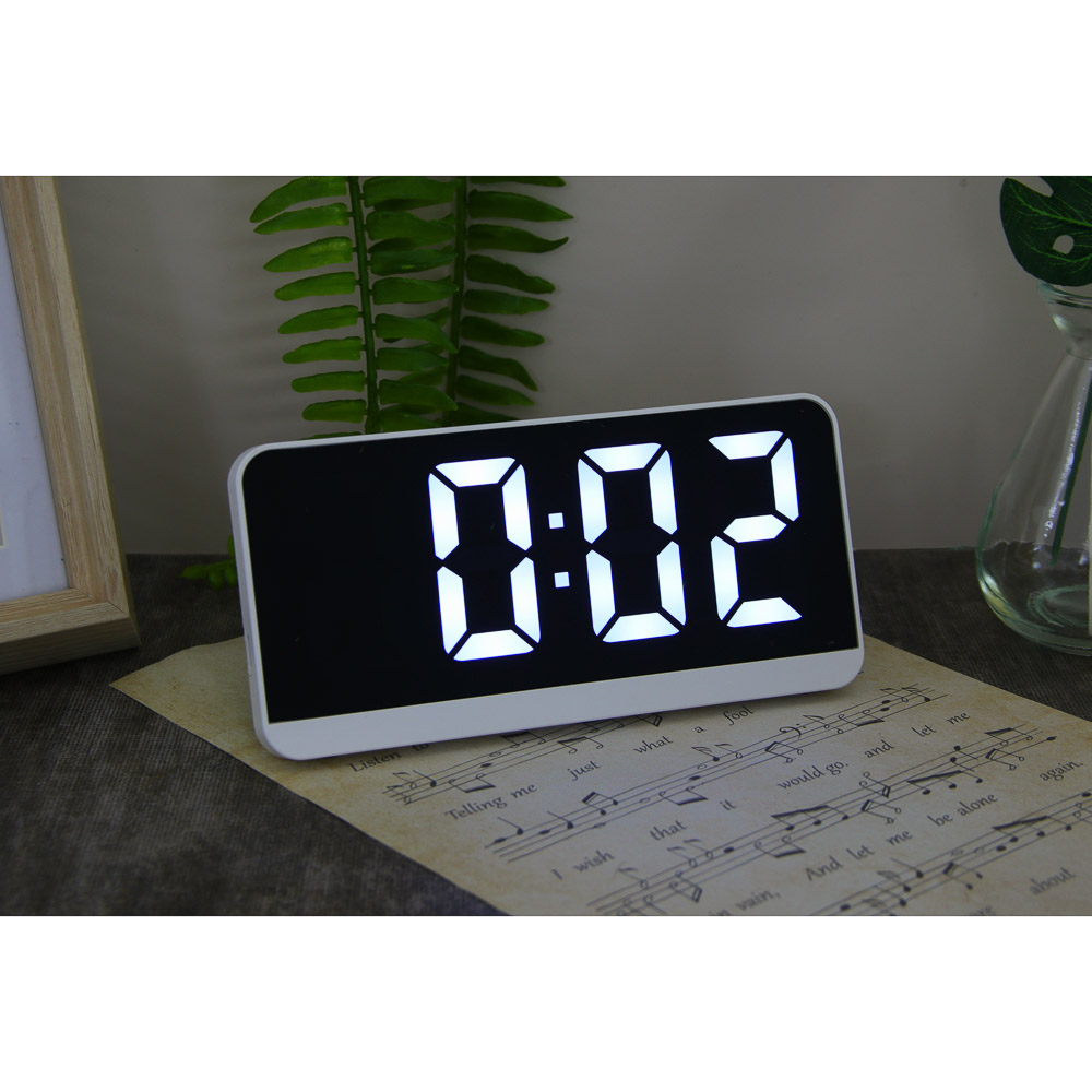LADECOR CHRONO Будильник электронный, 16,5x1,5x8 см, АВС пластик, 3xAАA, оправа цвет белый, арт.№ 529-310