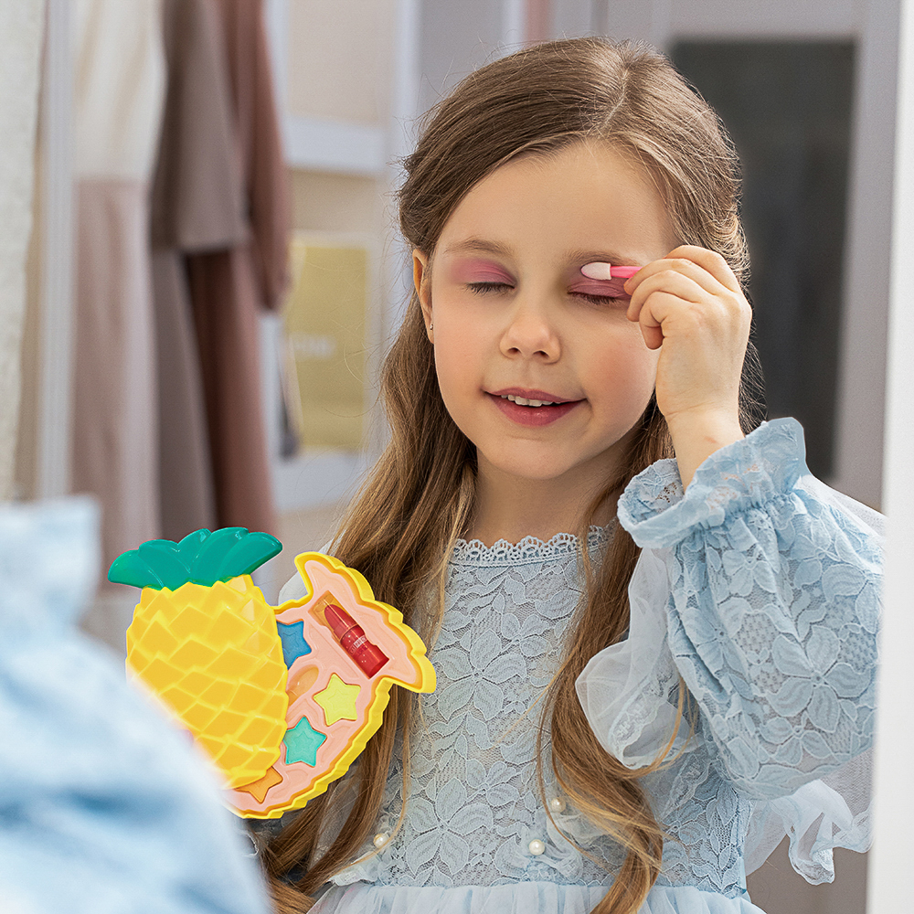 ЮНИLOOK Набор детской косметики: тени, помада для губ, 4-23, арт.№ 330-528