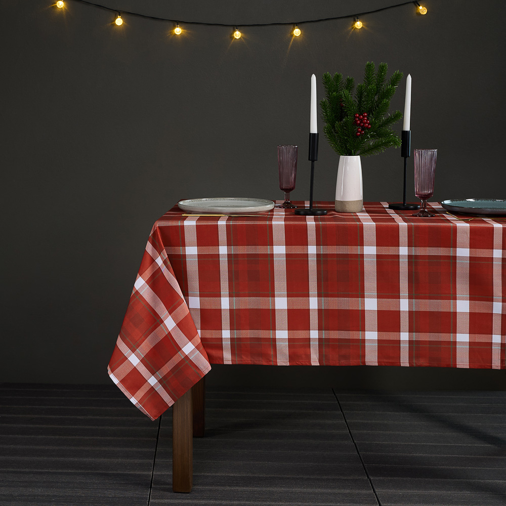 PROVANCE Рождественская ель Скатерть текстильная с водоотталк.пропиткой, 110x140см, 100% полиэстер, арт.№ 492-205