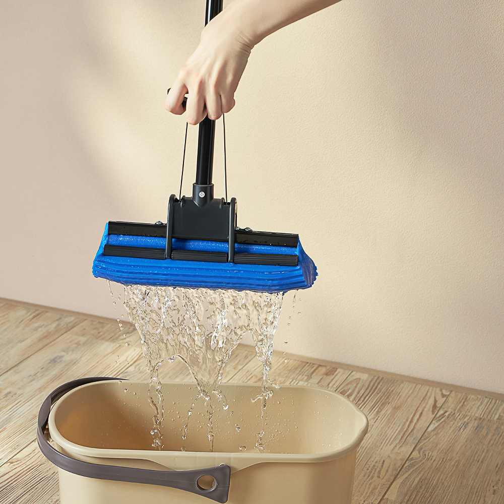 Швабра с отжимом и сменной насадкой ПВА тм VETTA, ручка 110см, нерж.сталь, 1 ряд роликов, арт.№ 444-008