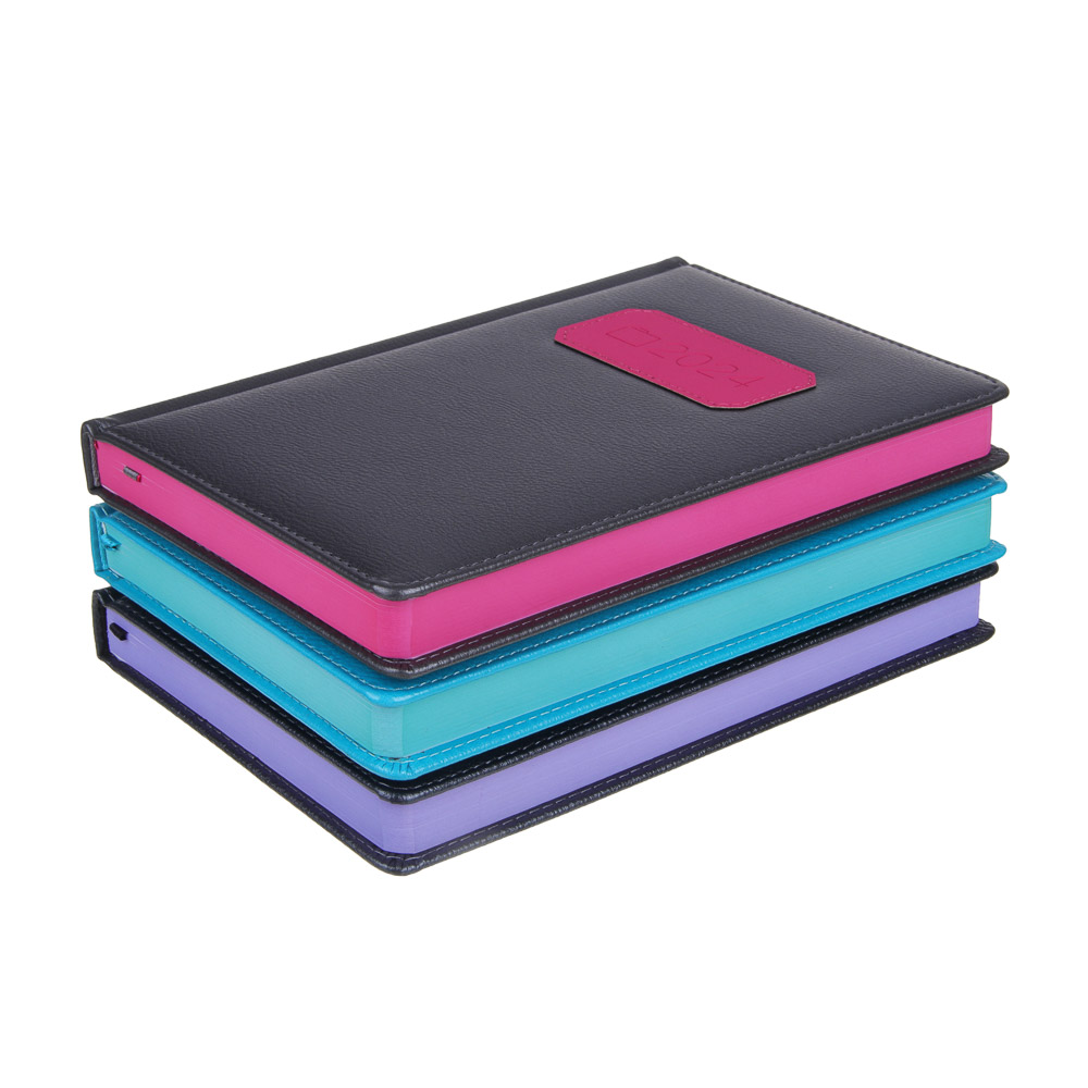 Ежедневник на 2024 "ЛОФТ" А5, 352 стр., тв.обл.с поролоном, иск.кожа, нашивка, цв.срез, 3 цв.метал., арт.№ 572-153