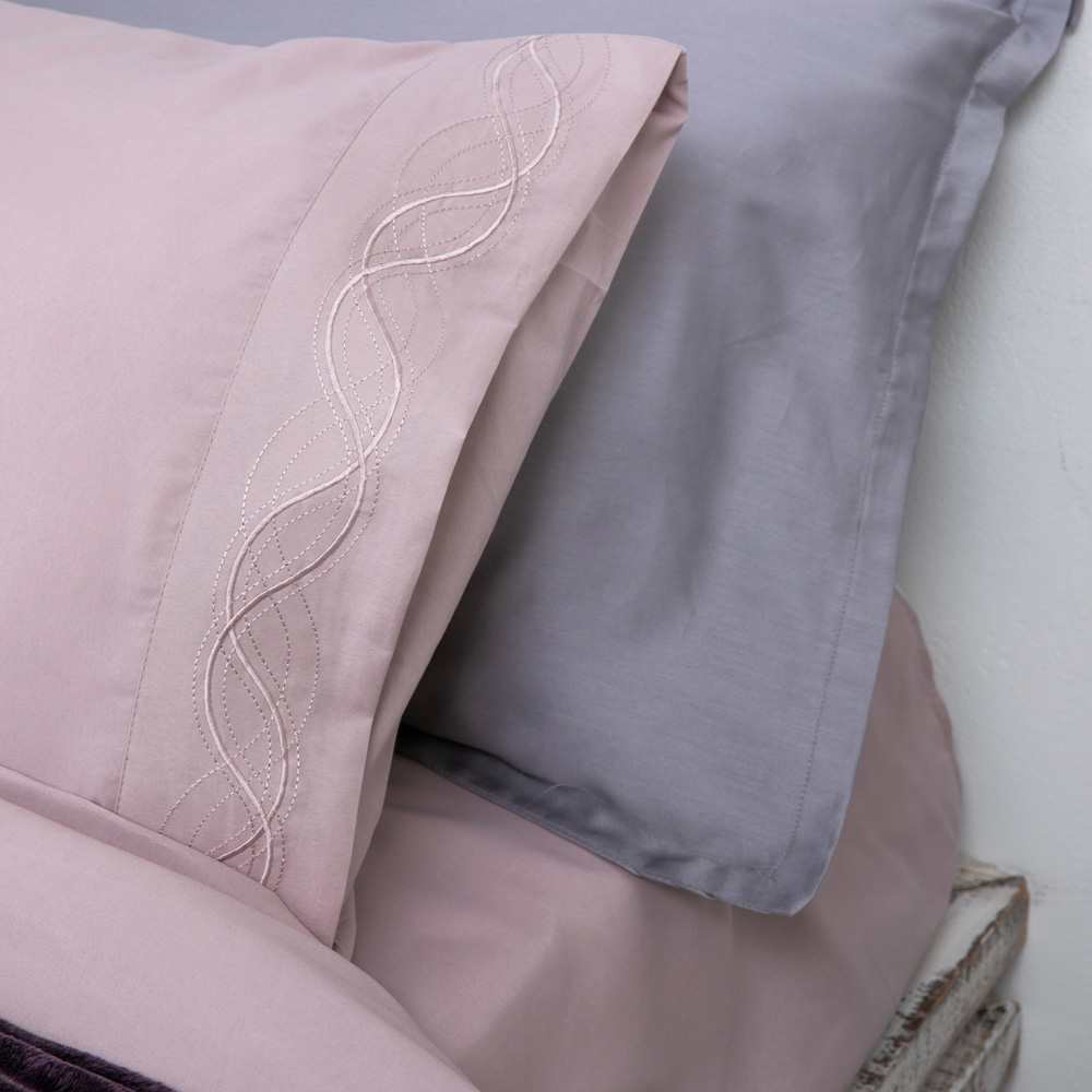 PROVANCE Элина Комплект постельного белья с вышивкой евро (4 пр.), полисатин, 85гр/м, ПЭ, 3 цвета, арт.№ 488-031