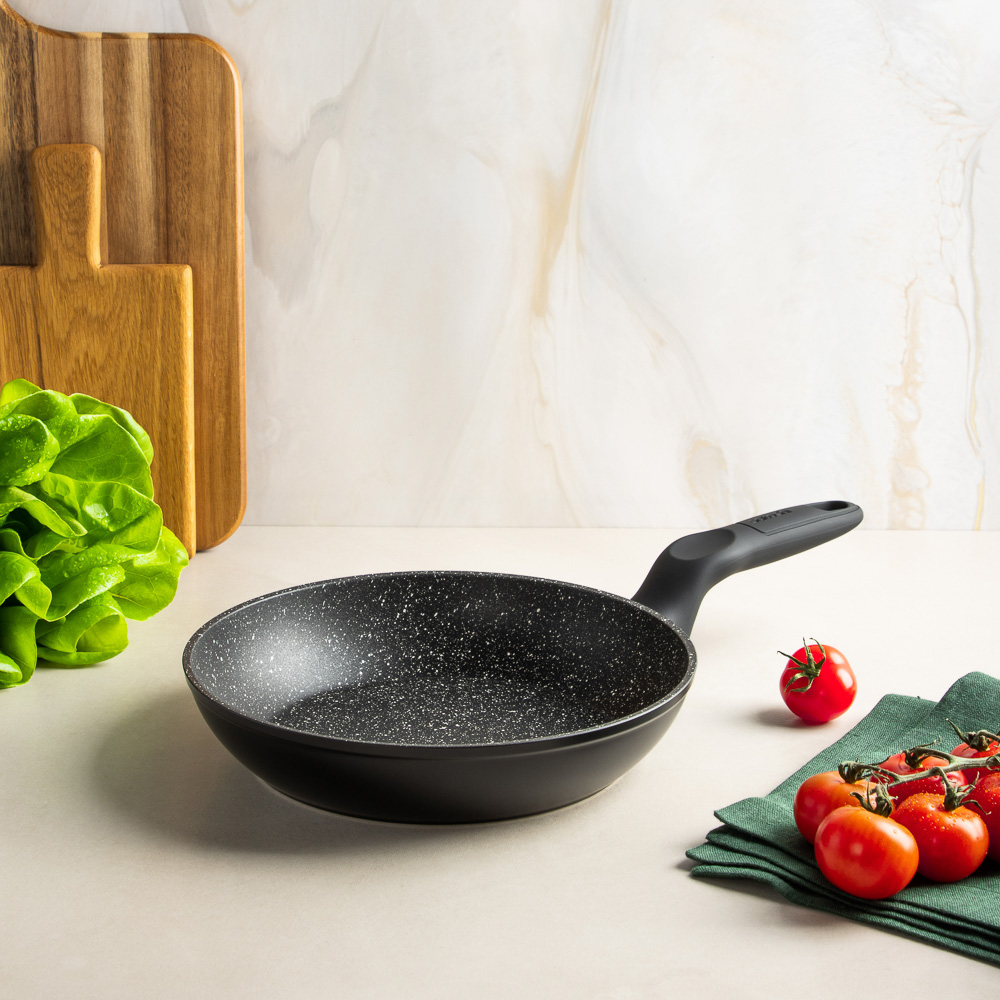 SATOSHI Стоун Сковорода литая d22см, антипригарное покрытие Мрамор, индукция, арт.№ 846-733