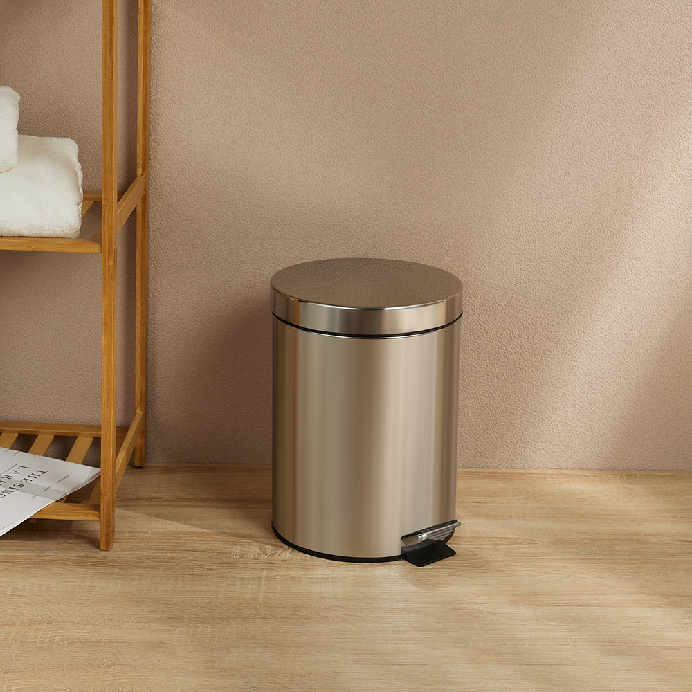 VETTA Ведро с педалью для ванной комнаты, 5л, хром, нерж.сталь, арт.№ 555-009