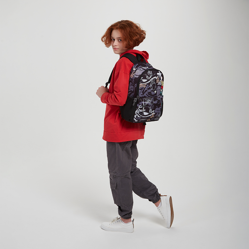 Рюкзак подростковый 40х30х15см, 1 отд., 4 кармана (1 на спинке), ПЭ, пулеры из силикона, "Графити", арт.№ 555-011