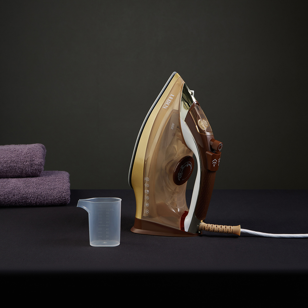 LEBEN Утюг с отпаривателем 2200Вт, керамика, антикапля, антинакипь, очистка, автовыкл., бак 480 мл, арт.№ 249-042