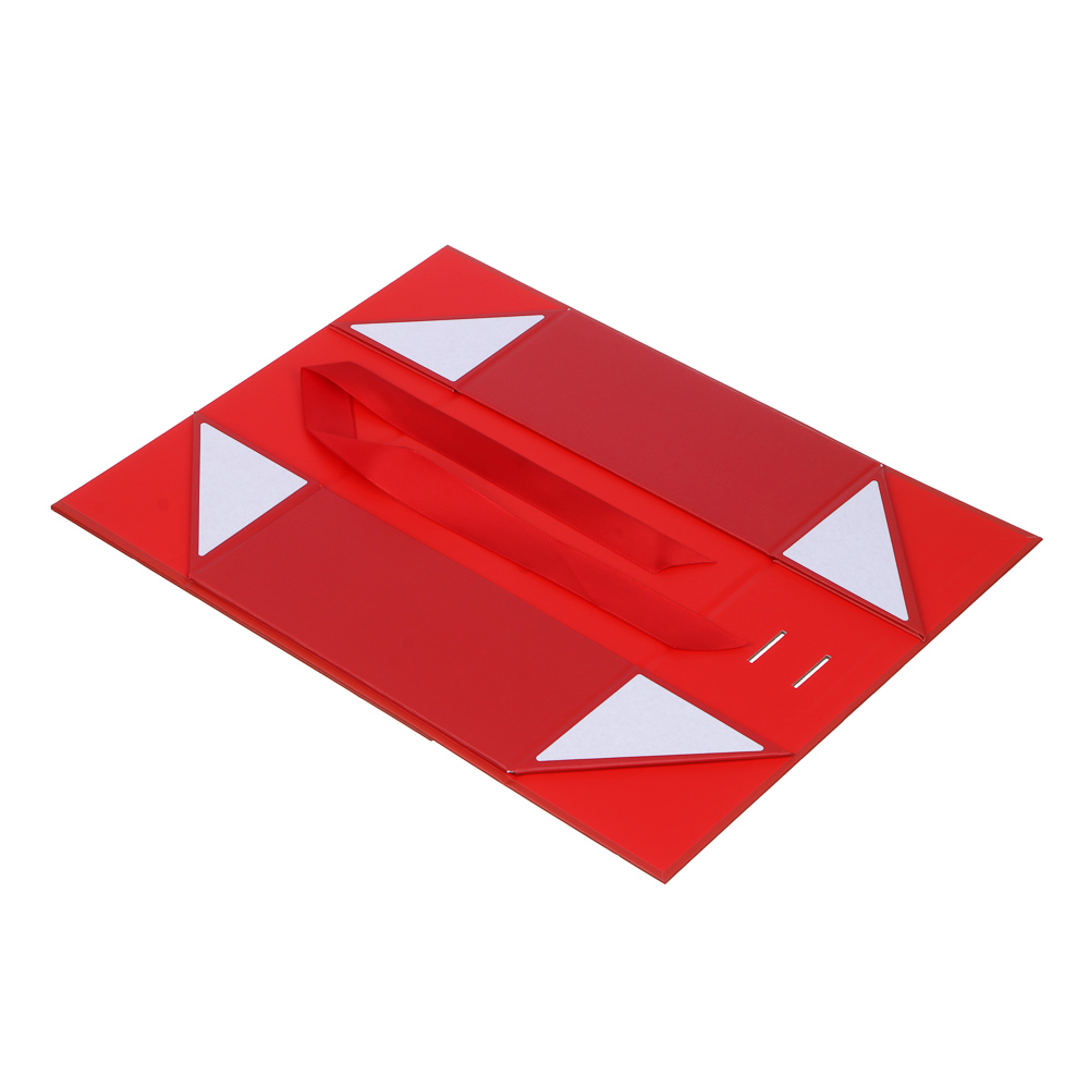 BY Коробка подарочная складная с лентой, тиснение фольгой, 28x20x9см, Яга, арт.№ 207-067