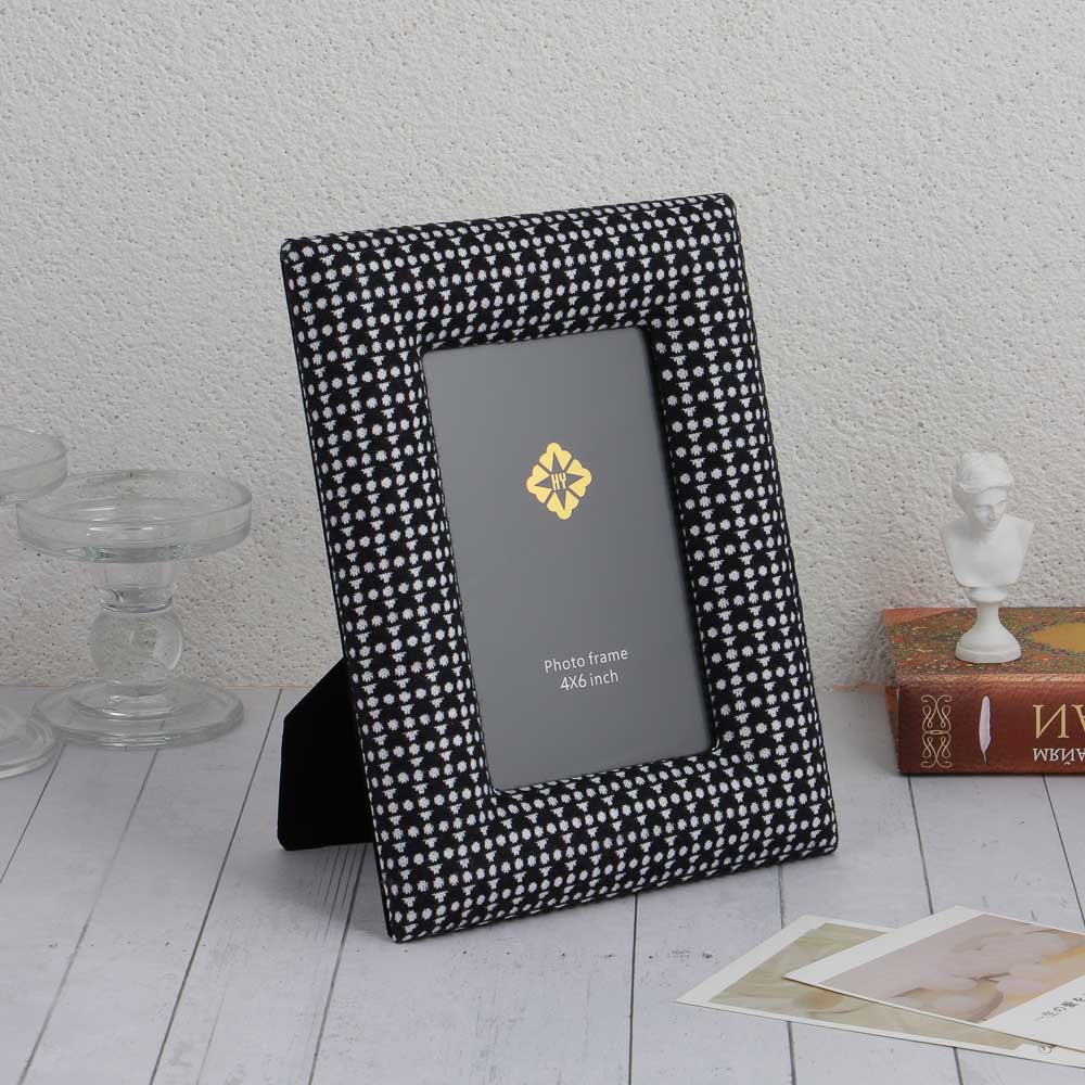 Фоторамка, внешняя рамка 21,5х16,5 см, размер фото 10x15 см, ткань, МДФ, арт.06-5, арт.№ 520-909