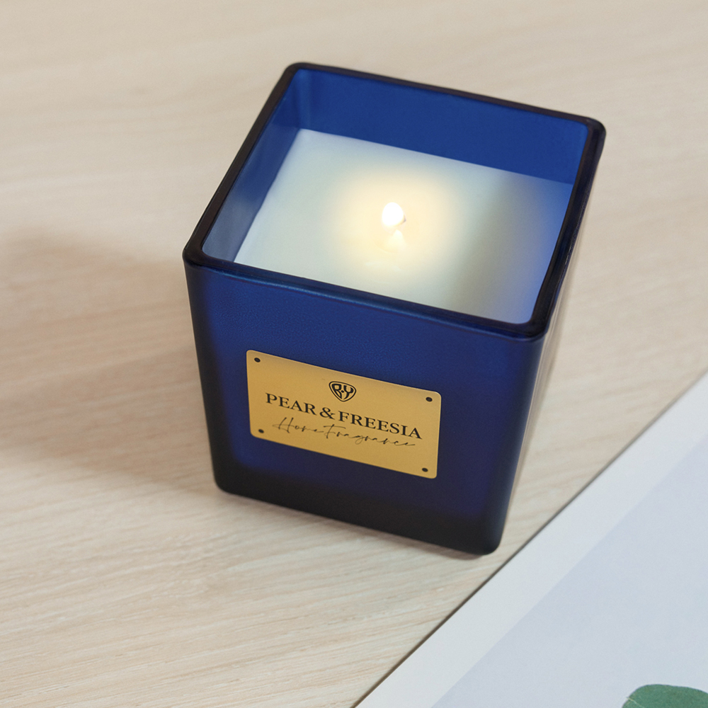 BY Свеча ароматизированная Deluxe Nobile, 200 гр. Pear&Freesia, арт.№ 412-236