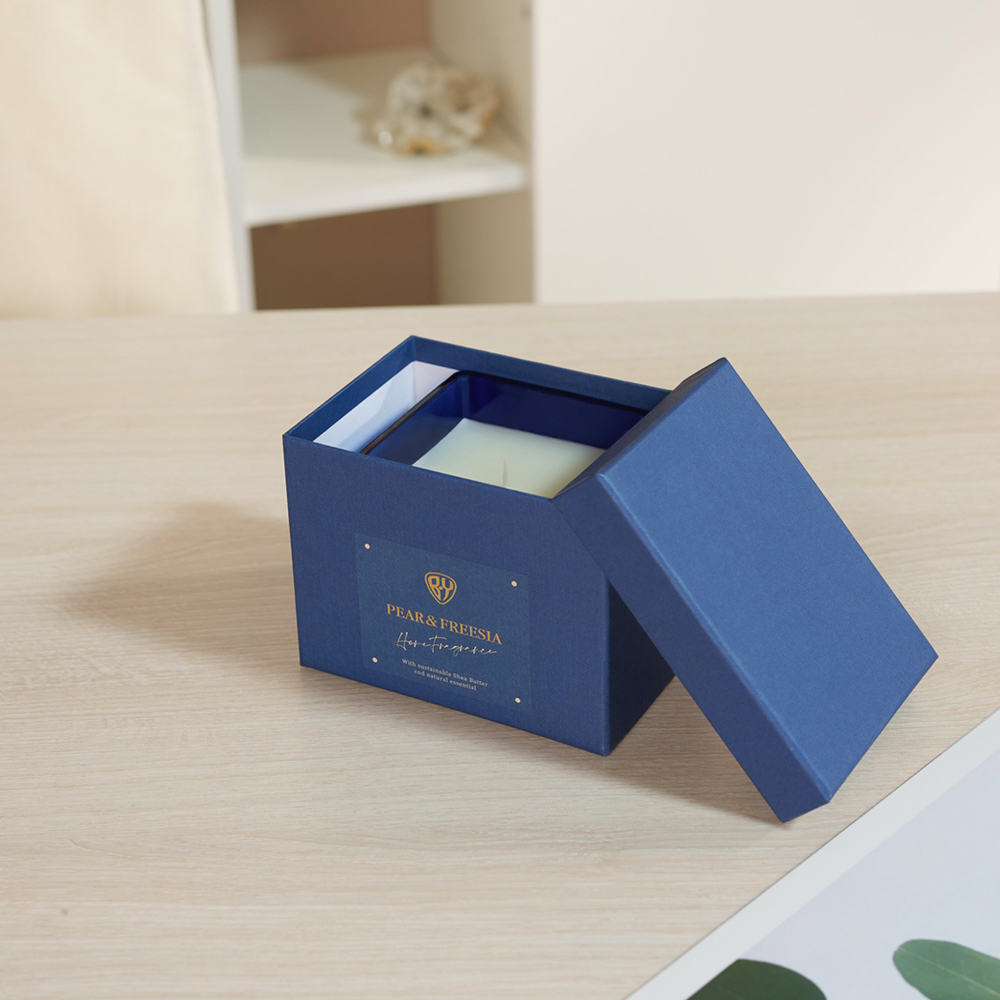 BY Свеча ароматизированная Deluxe Nobile, 200 гр. Pear&Freesia, арт.№ 412-236