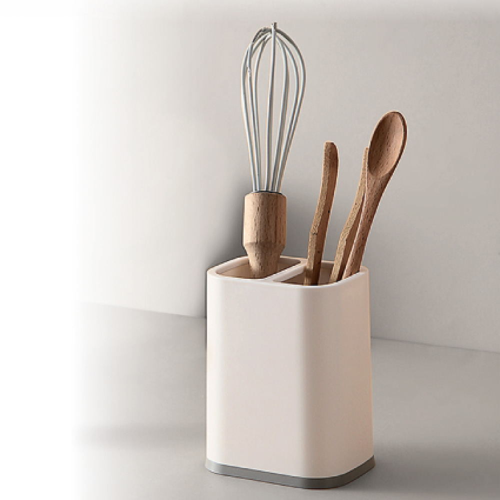 Подставка для столовых приборов тм VETTA, 9х7х11,5см, пластик, 3 цвета, арт.№ 485-125