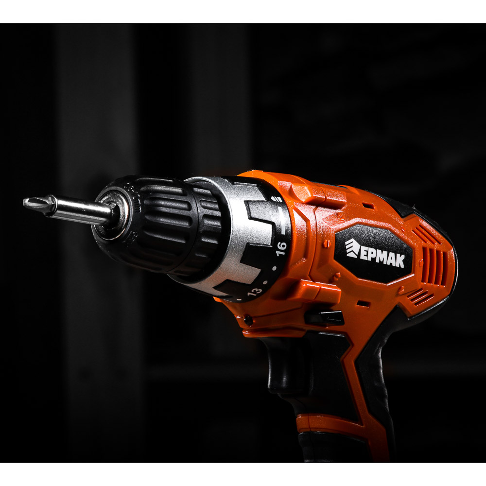 ЕРМАК Дрель-шуруповерт аккум. ДША 12 /Ni-Cd/12V/ 1,2А*ч /0-550об/мин /12Н*м /коробка, арт.№ 646-212