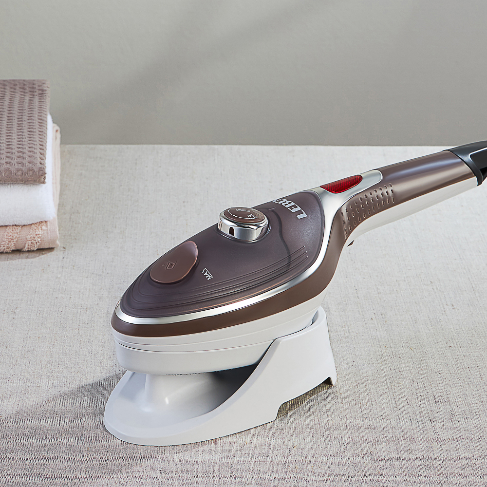 LEBEN Щётка-отпариватель-утюг 1000Вт, тефл. покрыт, терморегулятор, резевр. 100мл, пар 15гр.мин., арт.№ 249-004