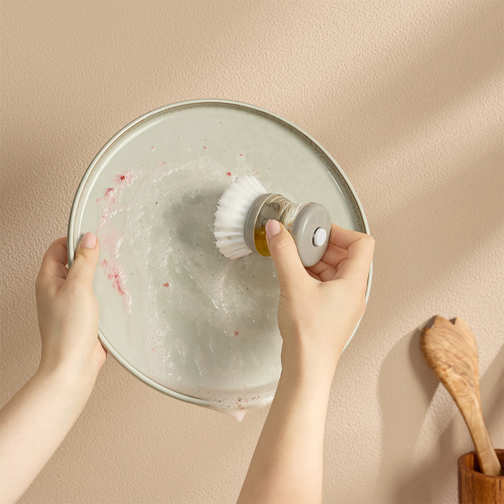 VETTA Щетка для посуды с мыльницей и дозатором, пластик, 8см, арт.№ 441-010