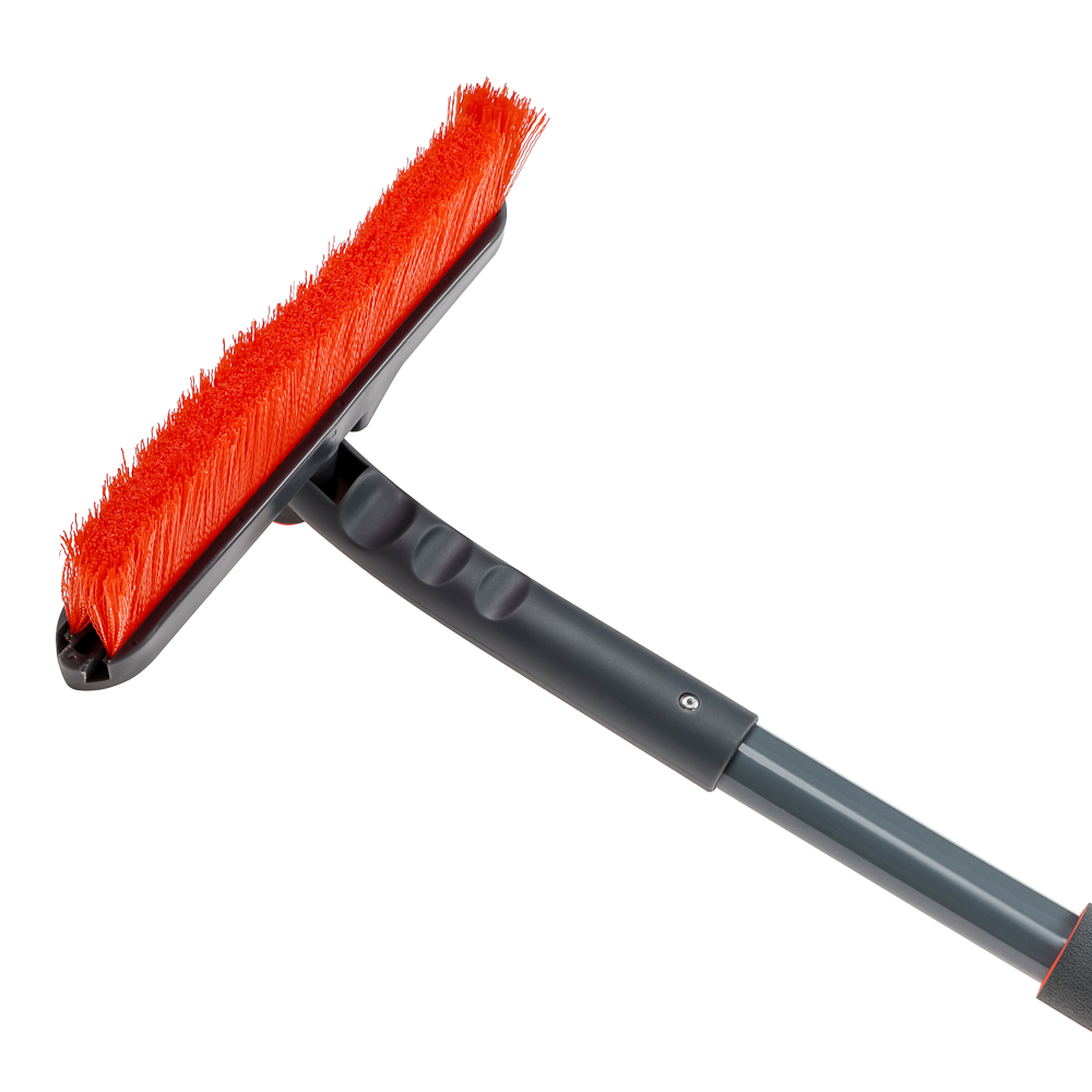 ЕРМАК Щетка для уборки снега со скребком, поворотный механизм, 61 см, арт.№ 775-059