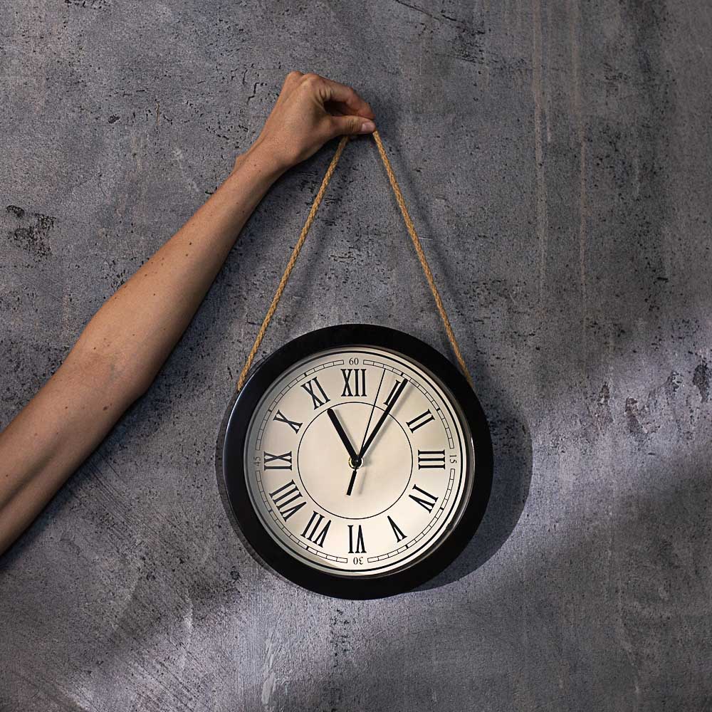 LADECOR CHRONO Часы настенные со шнуром, пластик, 25,4x25,4x4,2см, 1xАА, 2 цвета, арт.№ 581-817