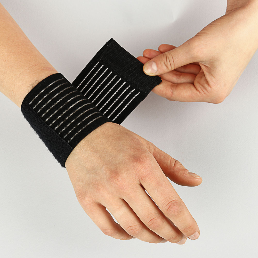 SILAPRO Суппорт-бинт фиксирующий на запястье, 58% нейлон, 35% латекс, 7% полиэстер, 7,5х31см, арт.№ 191-012