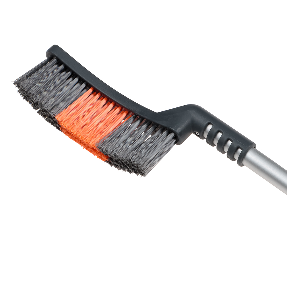 ЕРМАК Щетка для очистки снега со скребком, изогнутая щетка, 63 см, арт.№ 775-061