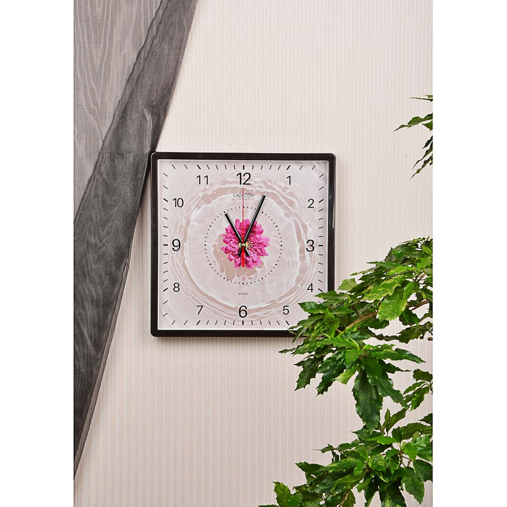 LADECOR CHRONO Часы настенные квадратные, 30х30см, пластик, 3 дизайна, арт.№ 581-810