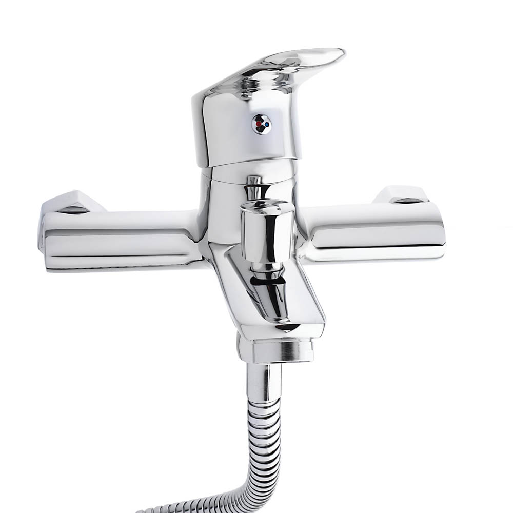 RAIN Смеситель для ванны Оникс, короткий излив, душ. набор, картридж 35мм, латунь, хром, арт.№ 561-316