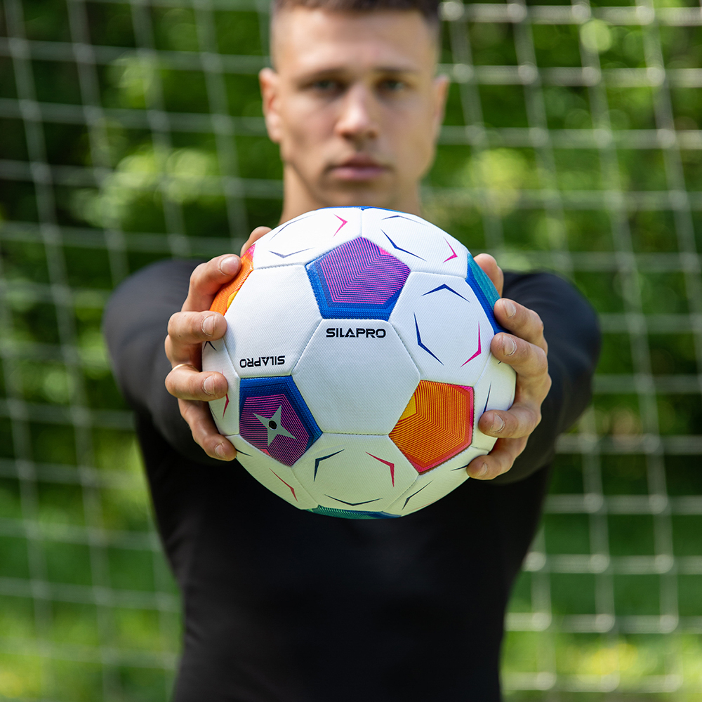 SILAPRO Мяч футбольный, 3сл., р.5 22см, PU 4.2мм, 420г (+-10%), арт.№ 133-033