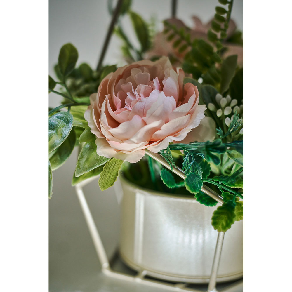 LADECOR Цветочная композиция в металлическом кашпо, с подвесом, 4 цвета, 14,5х29,5 см, арт.№ 501-492