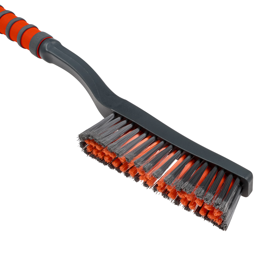 ЕРМАК Щетка для уборки снега с распушенной щетиной+скребок, 62см, арт.№ 775-122