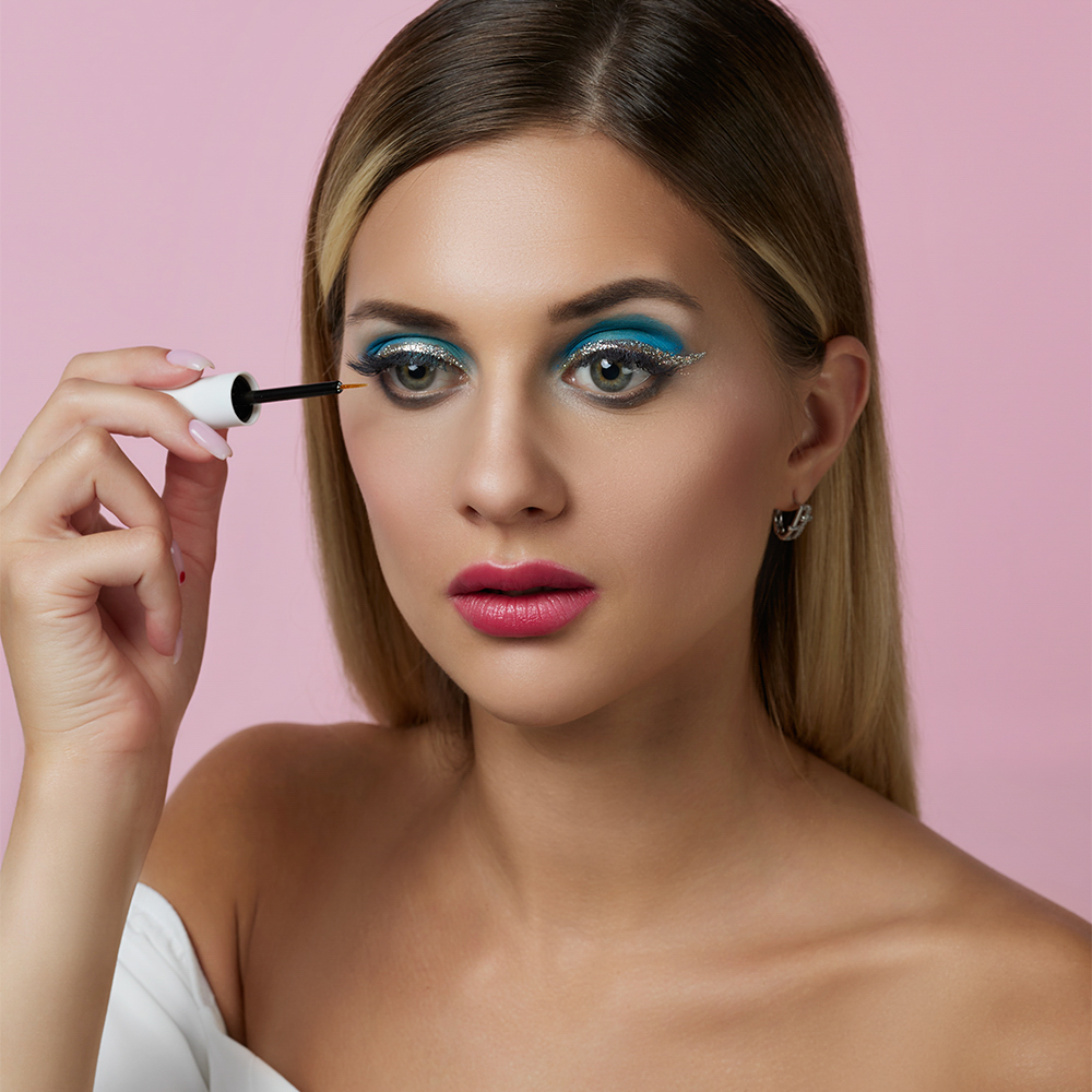 ЮНИLOOK Шайн Подводка сияющая, 7,5мл, тон 02, серебро, арт.№ 330-010