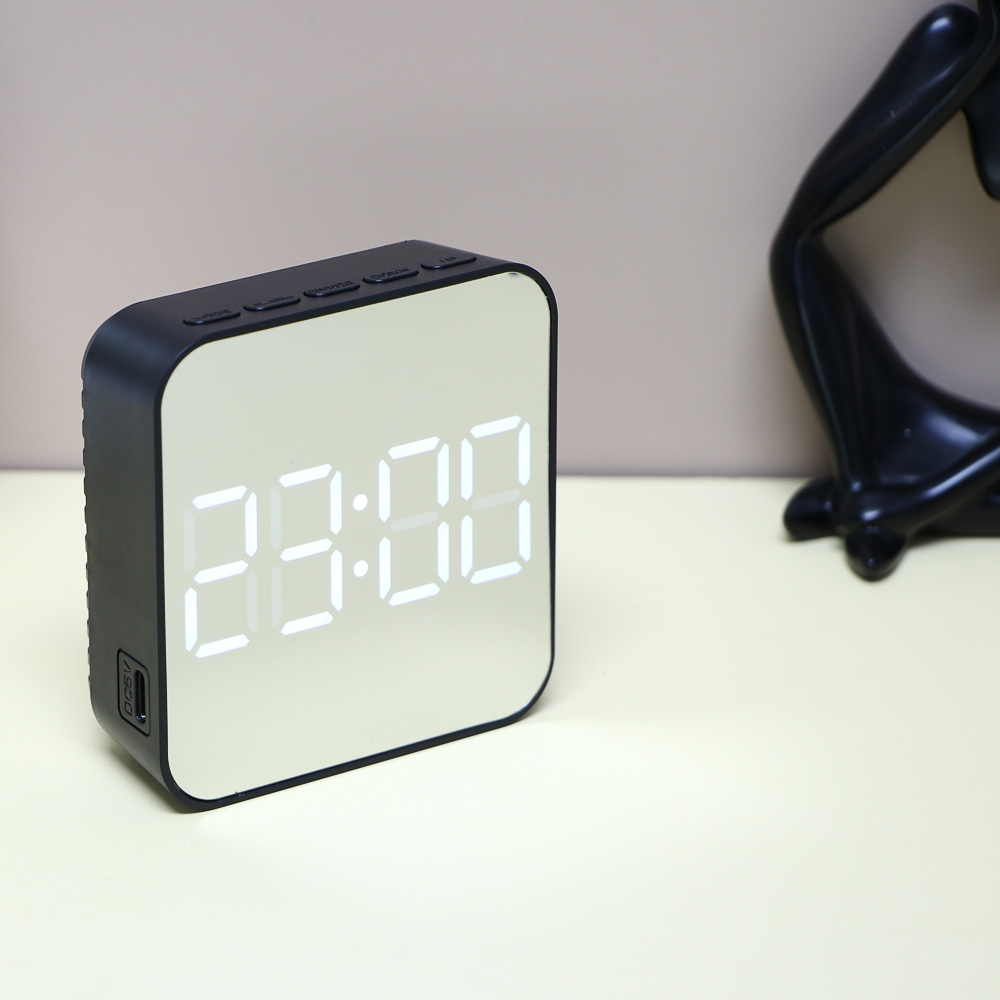 LADECOR CHRONO Будильник электронный, 8,2x8,5x3,4 см, USB/3xAAA, пластик, цвет корпуса черный, арт.№ 529-317